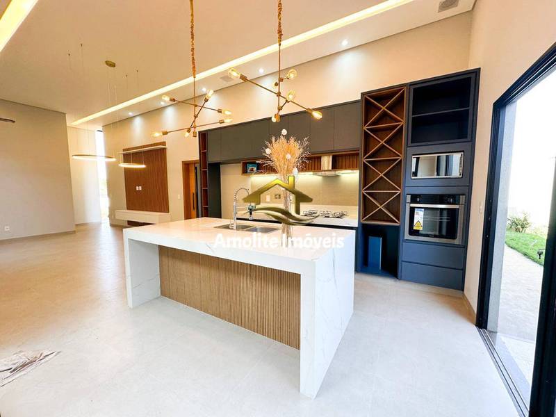 Casa de Condomínio com 3 quartos à venda, 230m² — foto 16 de 22