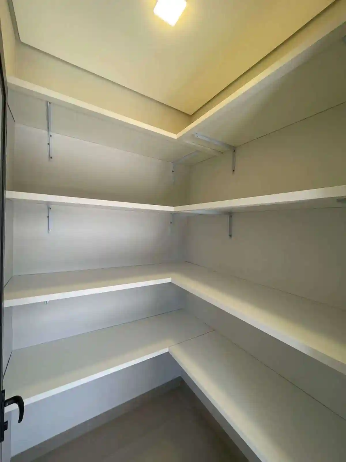 Casa de Condomínio com 3 quartos à venda, 230m² — foto 14 de 42