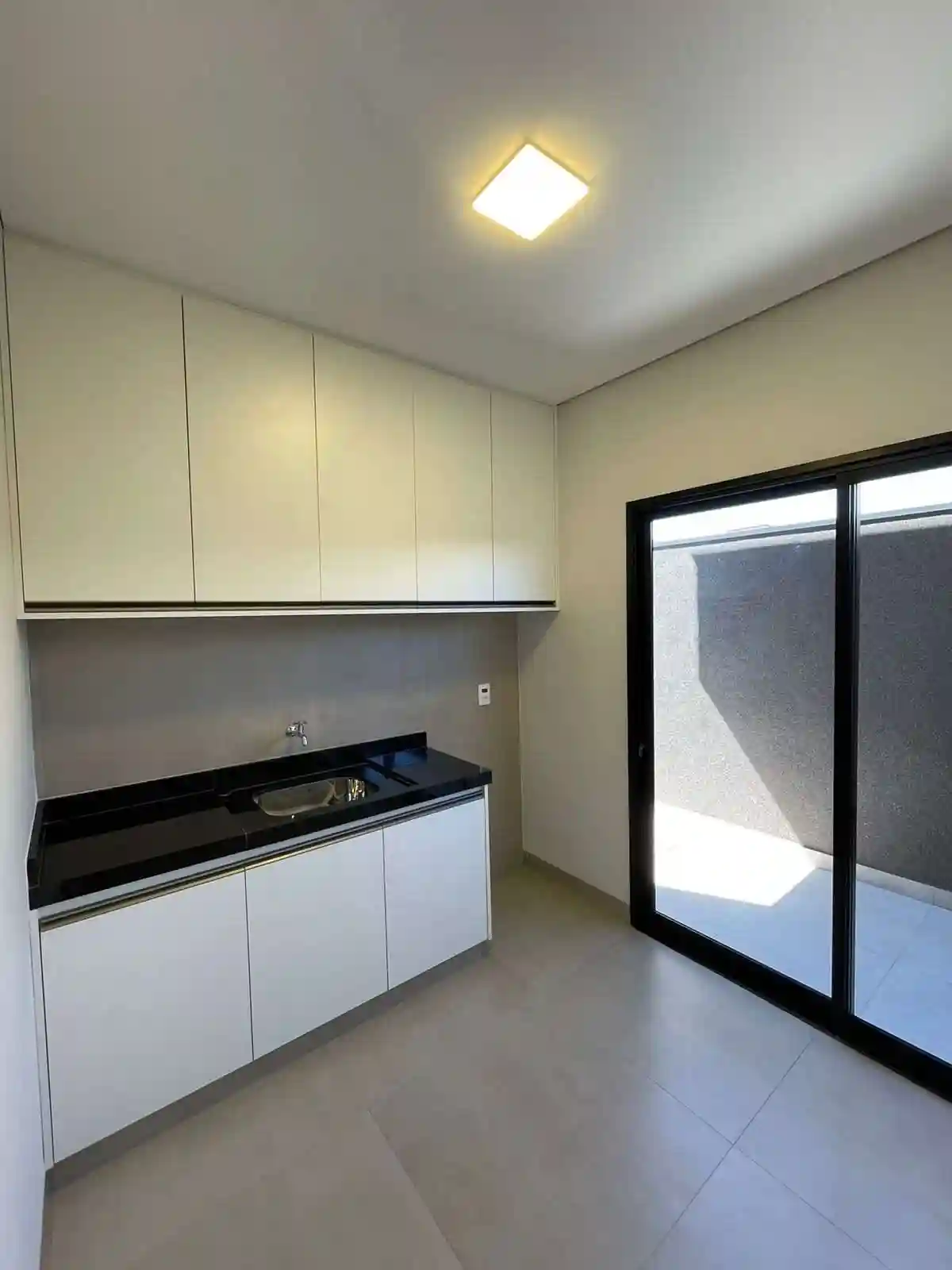 Casa de Condomínio com 3 quartos à venda, 230m² — foto 12 de 42