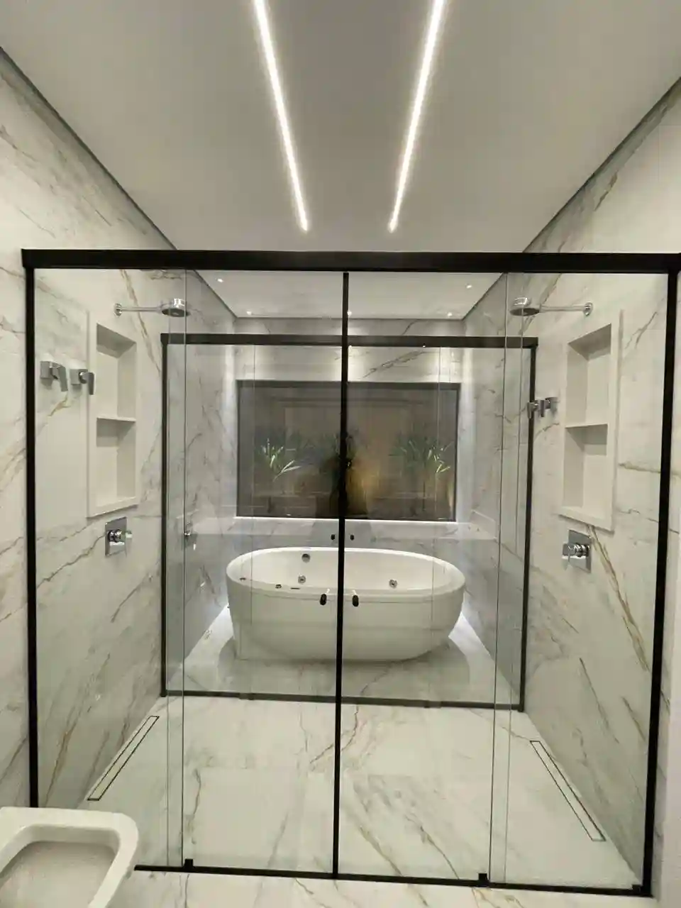 Casa de Condomínio com 3 quartos à venda, 230m² — foto 18 de 42
