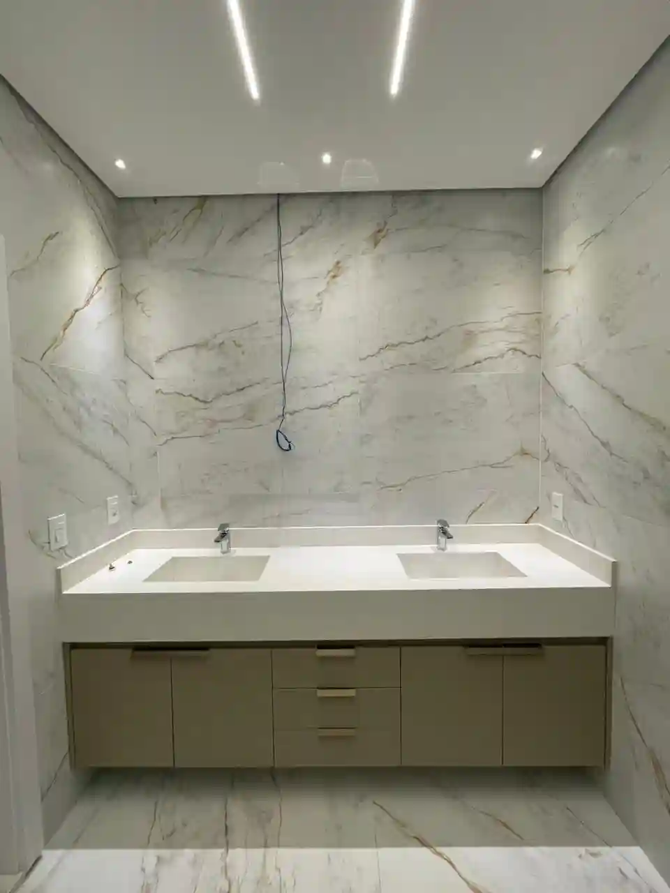 Casa de Condomínio com 3 quartos à venda, 230m² — foto 23 de 42