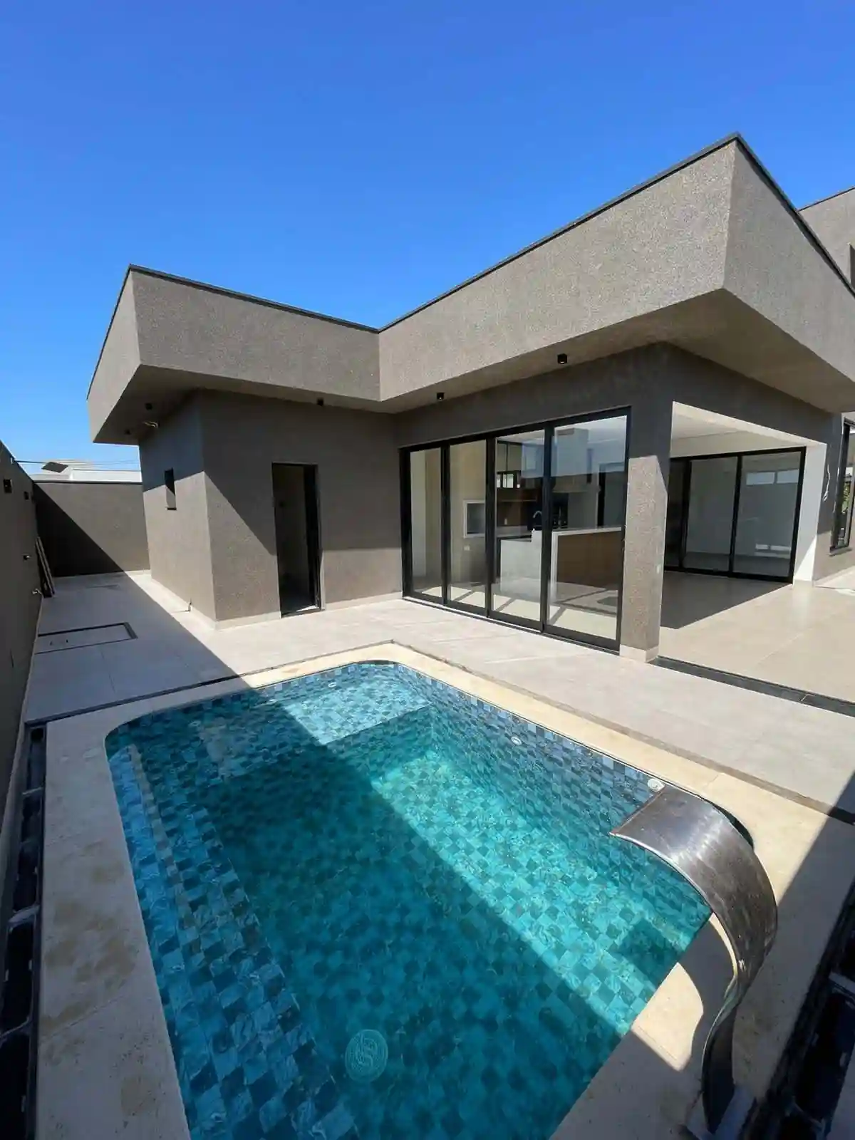 Casa de Condomínio com 3 quartos à venda, 230m² — foto 9 de 42