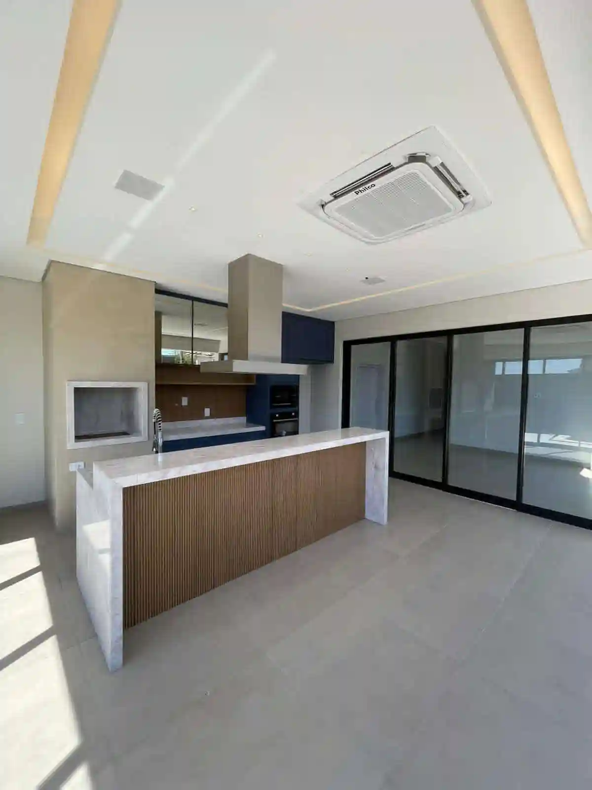 Casa de Condomínio com 3 quartos à venda, 230m² — foto 4 de 42