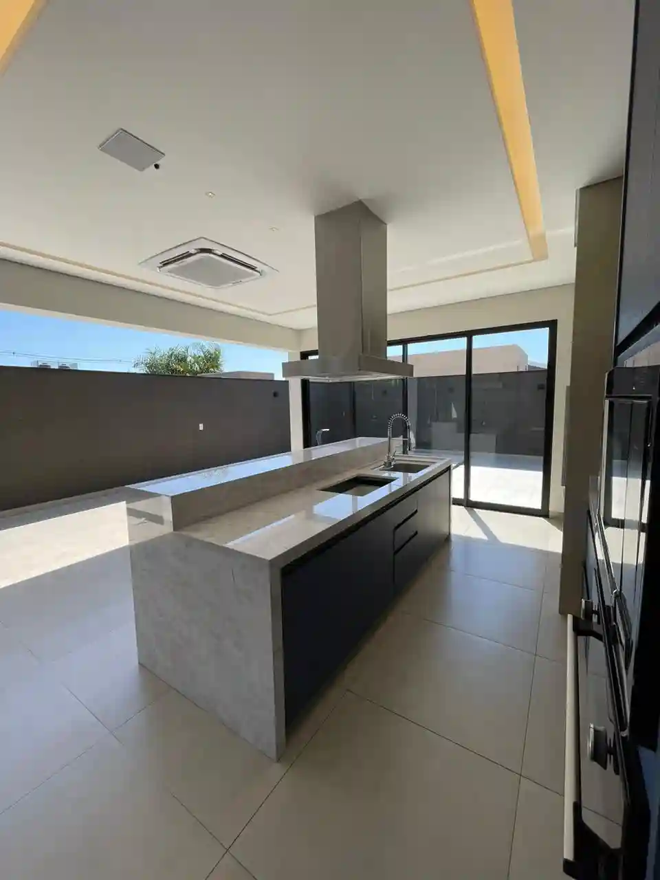 Casa de Condomínio com 3 quartos à venda, 230m² — foto 5 de 42