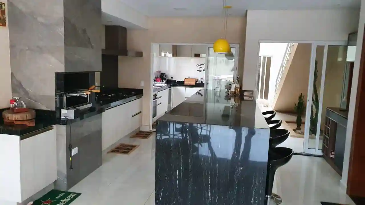 Casa de Condomínio com 4 quartos à venda, 320m² — foto 6 de 7