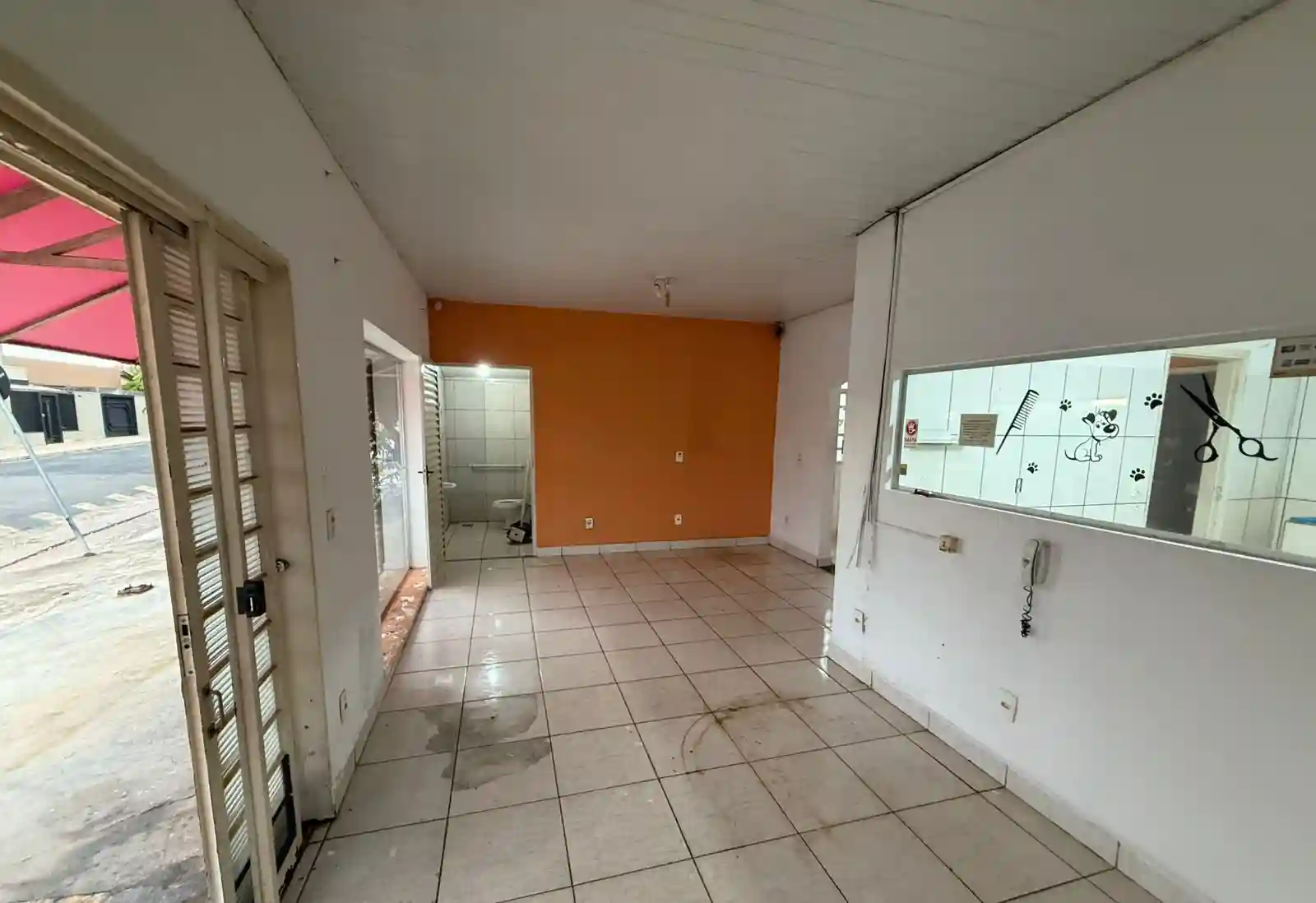 Casa Comercial  à venda, 200m² — foto 2 de 12