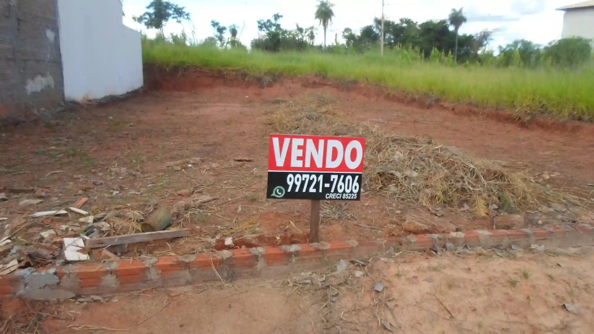 Terreno / Lote / Condomínio  à venda, 200m² — foto 1 de 10