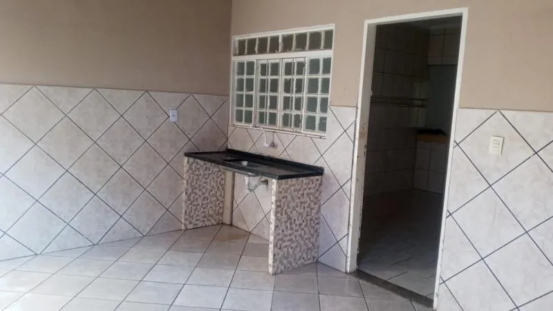 Casa à venda — foto 2 de 7
