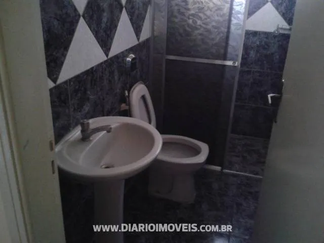 Casa à venda — foto 2 de 2