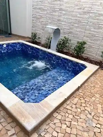 Casa de Condomínio com 3 quartos à venda, 140m² — foto 2 de 6