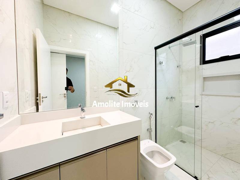 Casa de Condomínio com 3 quartos à venda, 251m² — foto 8 de 22