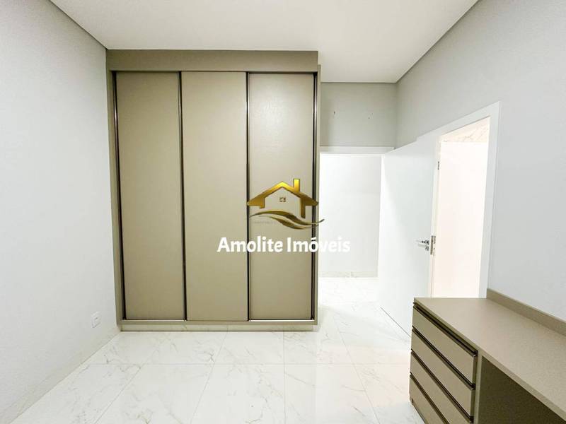 Casa de Condomínio com 3 quartos à venda, 251m² — foto 9 de 22