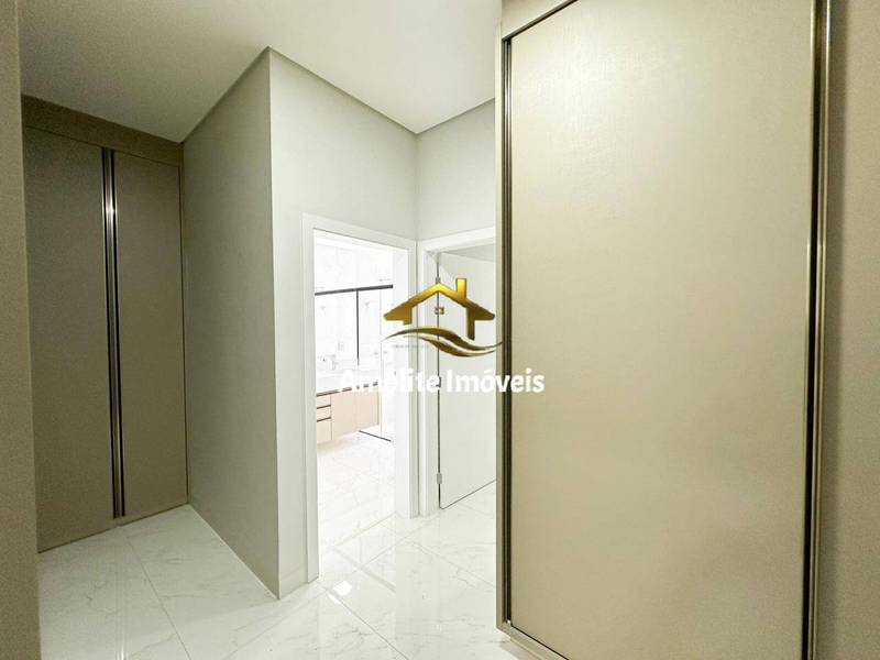 Casa de Condomínio com 3 quartos à venda, 251m² — foto 7 de 22