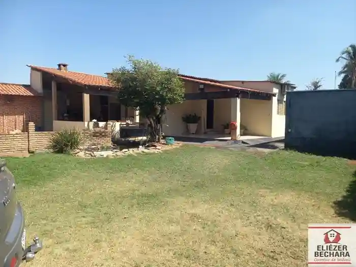 Fazenda / Sítio / Chácara com 3 quartos à venda, 1000m² — foto 1 de 19