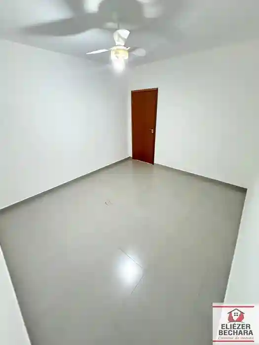 Casa com 2 quartos à venda, 100m² — foto 2 de 23