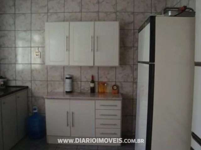 Casa à venda — foto 2 de 3