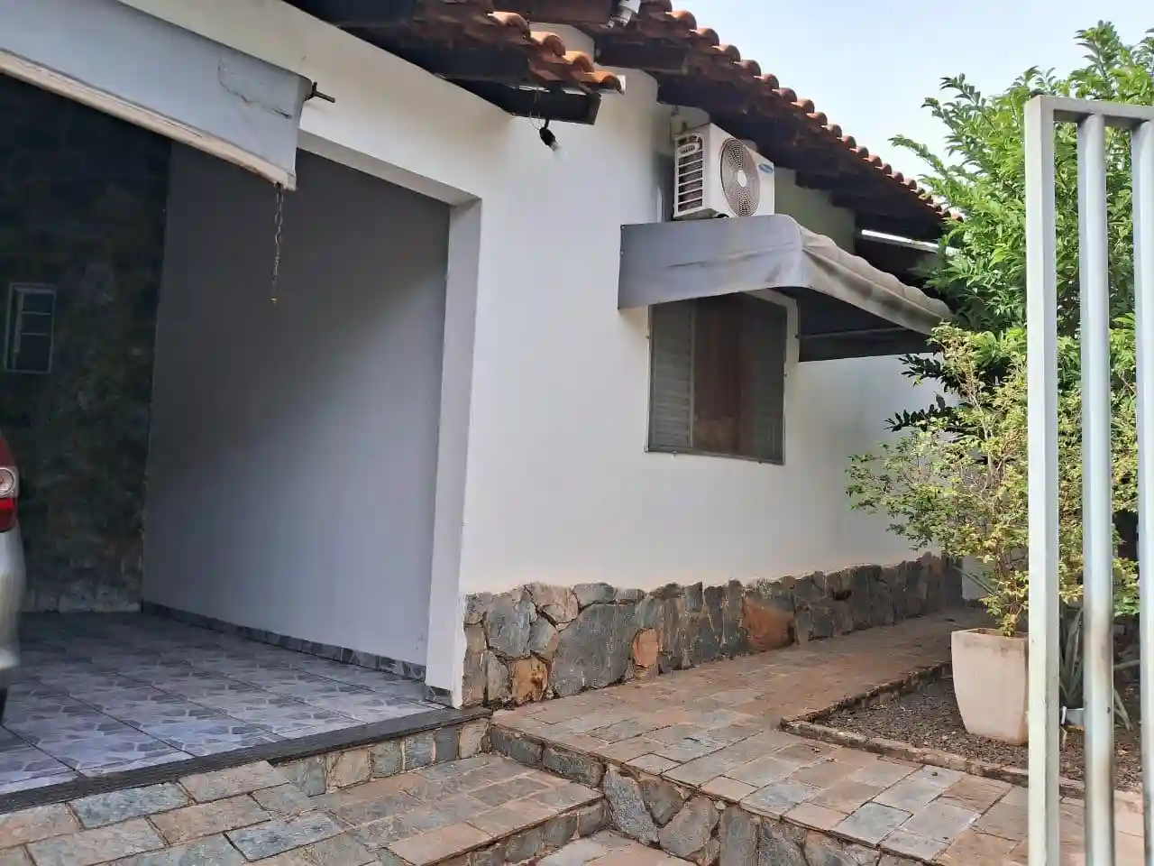 Casa com 3 quartos à venda, 160m² — foto 1 de 13