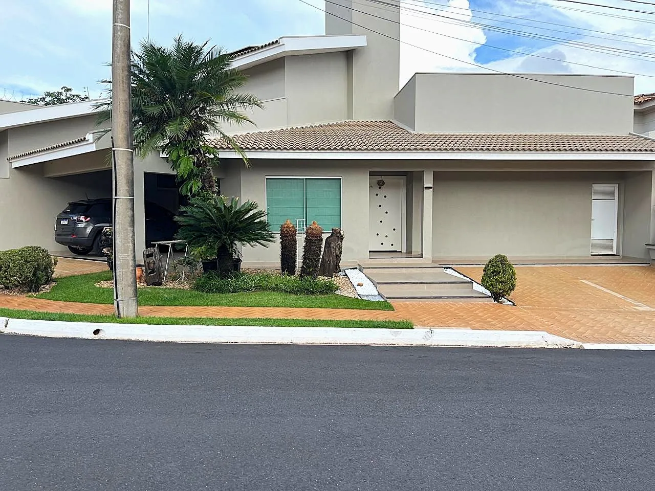 Casa de Condomínio com 3 quartos à venda, 273m² — foto 1 de 19