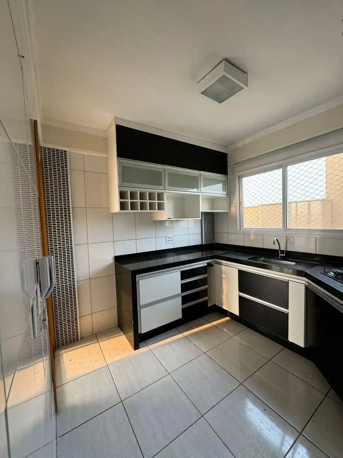 Apartamento com 4 quartos à venda, 200m² — foto 9 de 16