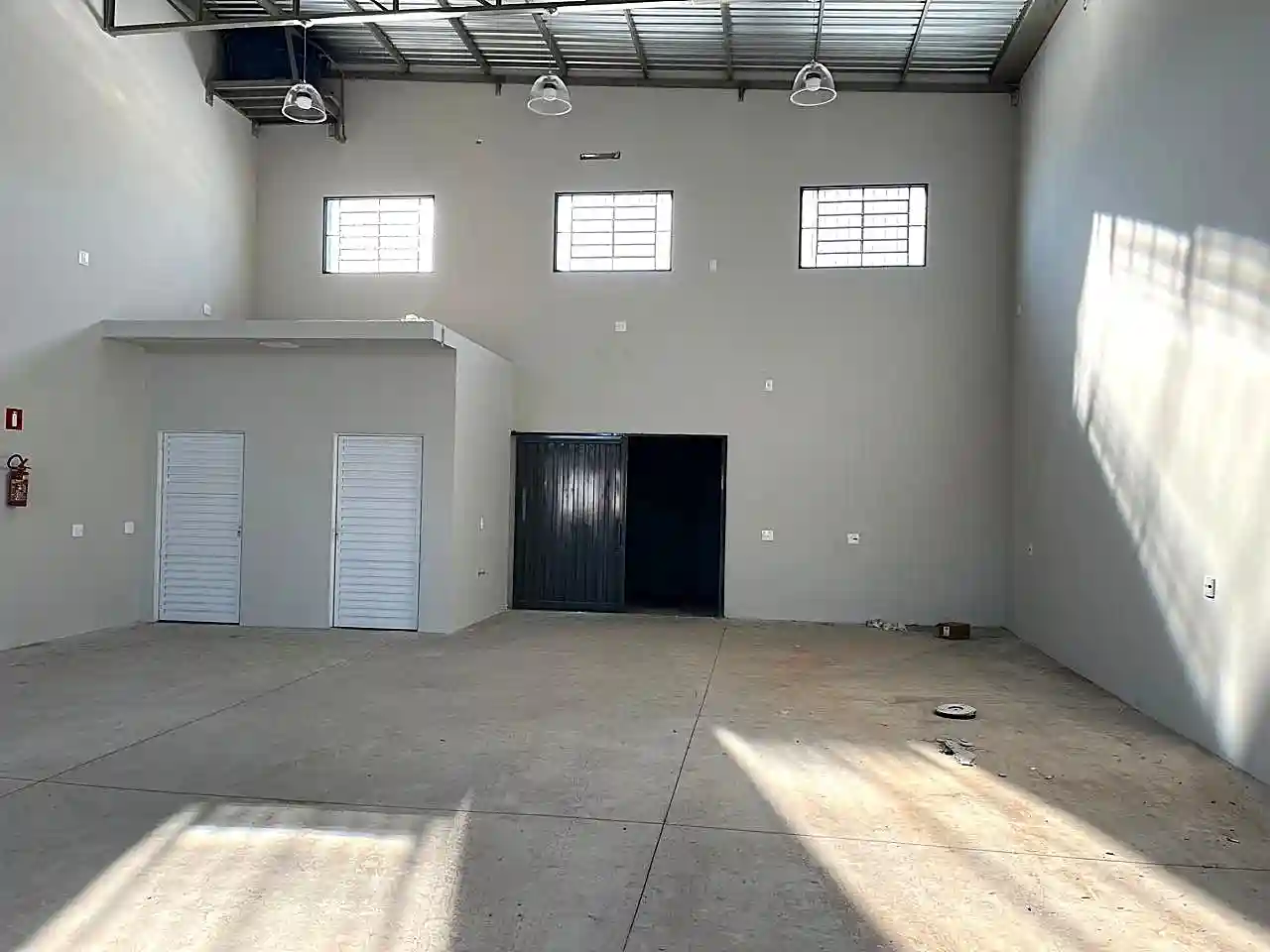 Loja / Salão / Ponto Comercial  para aluguel, 150m² — foto 4 de 14