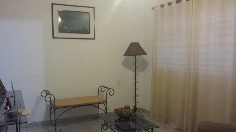 Casa à venda — foto 1 de 6