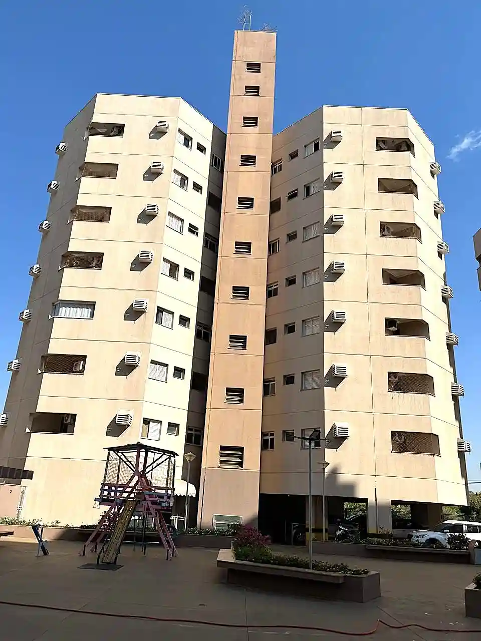 Apartamento com 3 quartos à venda, 90m² — foto 1 de 23