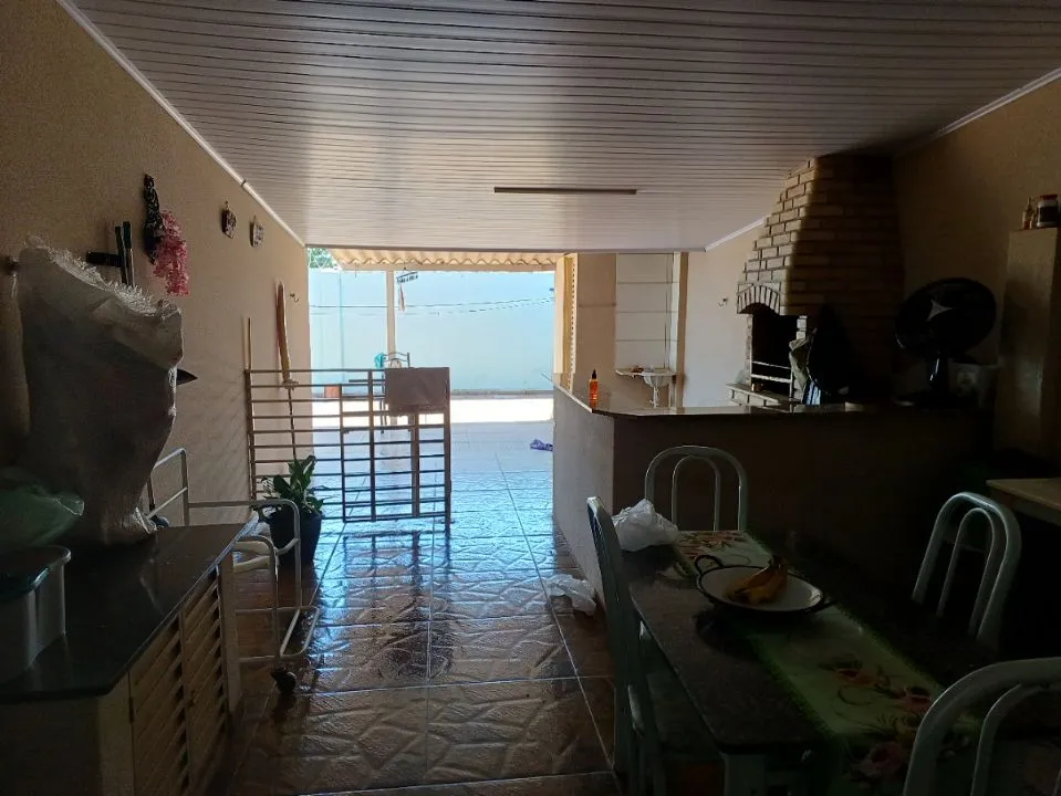 Casa à venda — foto 9 de 12