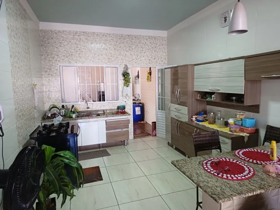 Casa à venda — foto 1 de 12