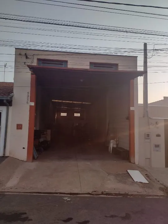Galpão / Depósito / Armazém à venda — foto 1 de 9