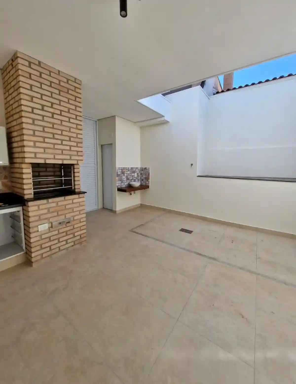 Casa de Condomínio com 3 quartos à venda, 10m² — foto 13 de 18