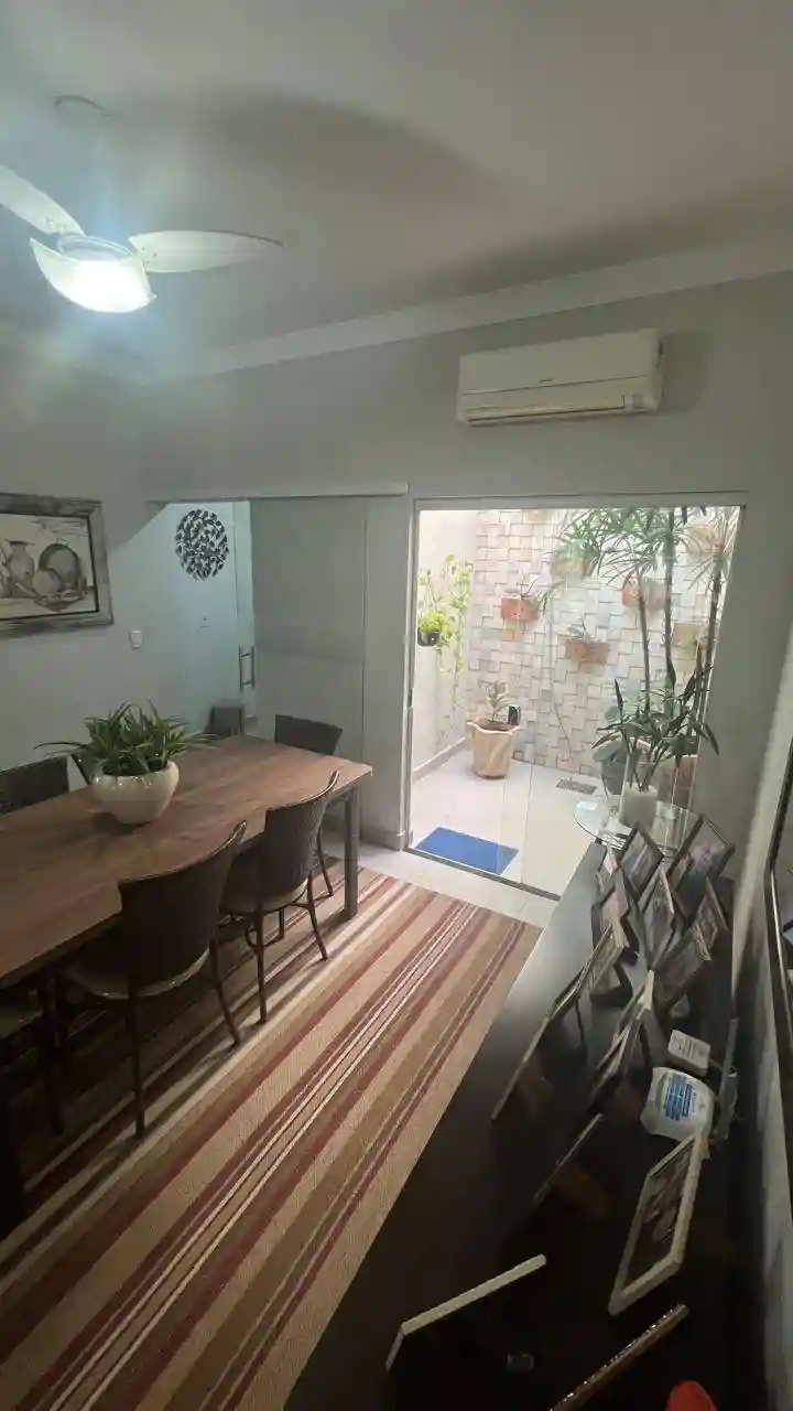 Casa com 3 quartos à venda, 120m² — foto 2 de 10