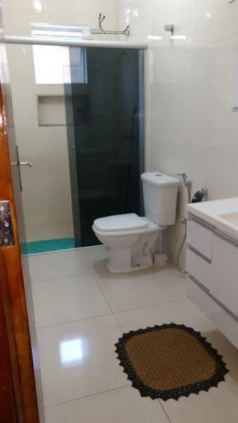 Casa à venda — foto 1 de 6