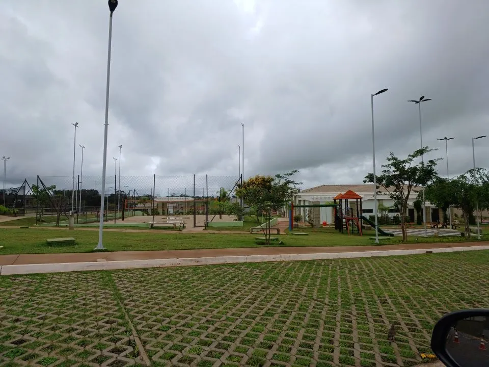 Terreno / Lote / Condomínio  à venda, 253m² — foto 8 de 9