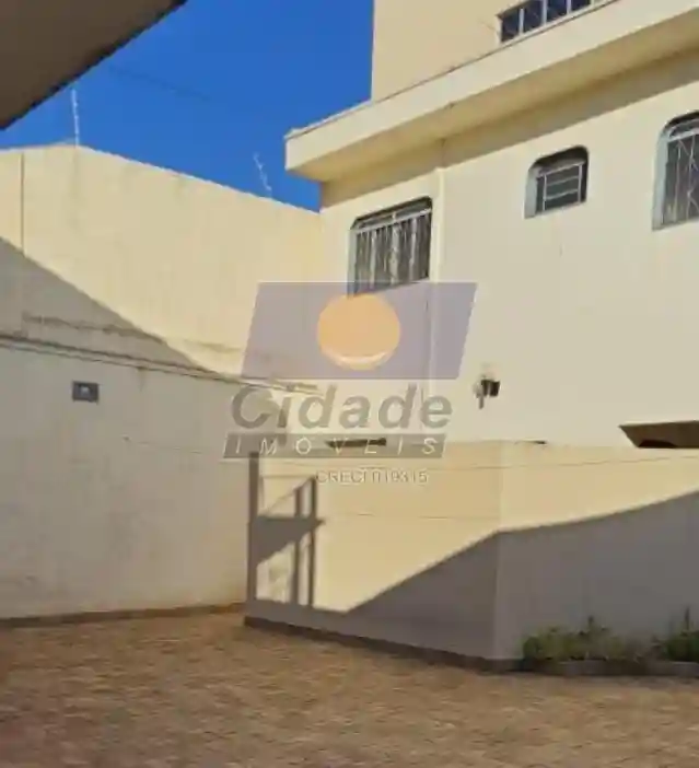 Sobrado com 4 quartos à venda, 407m² — foto 2 de 18
