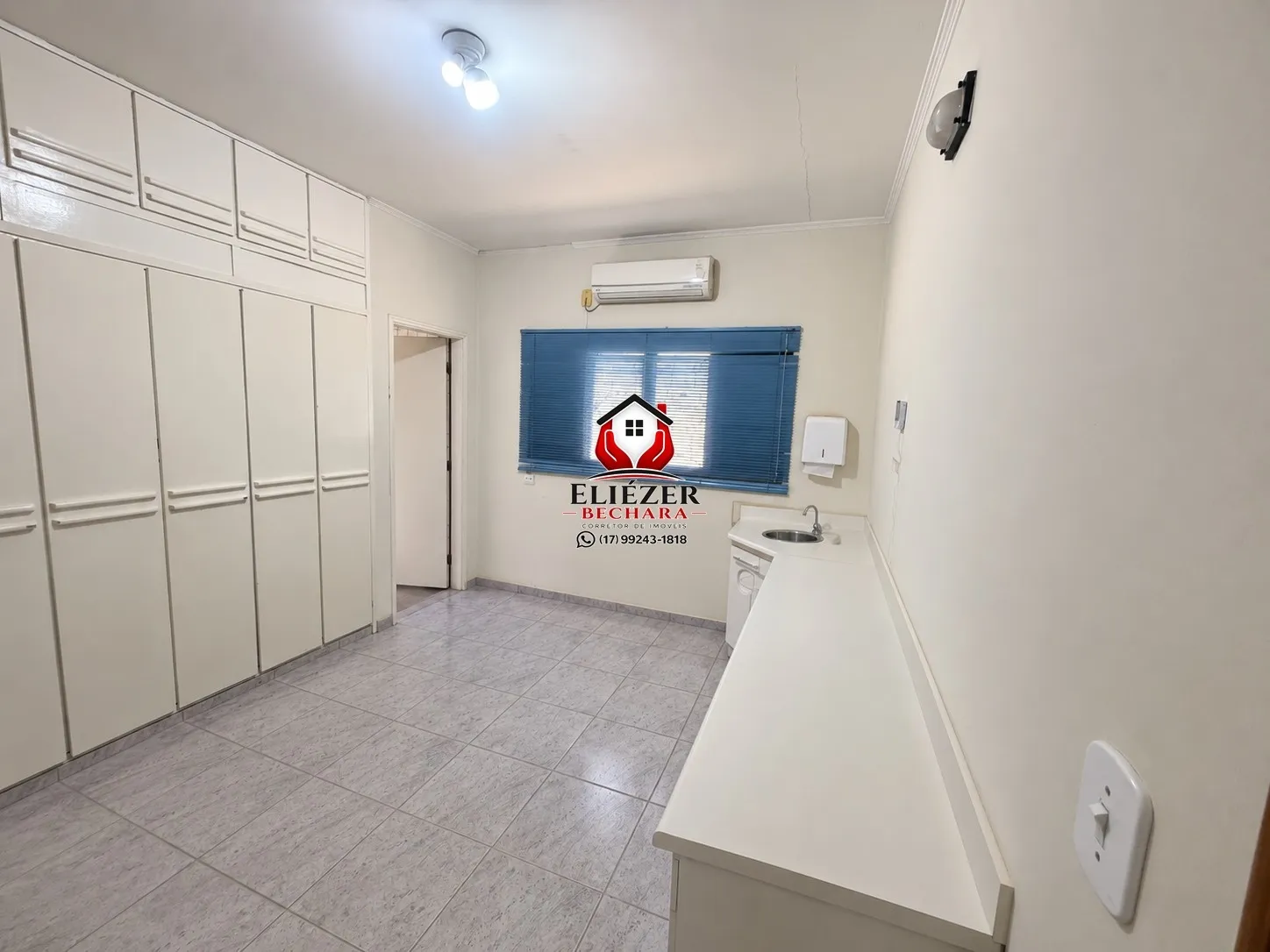 Casa com 3 quartos à venda, 240m² — foto 13 de 15