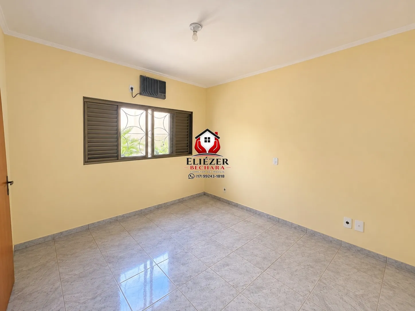 Casa com 3 quartos à venda, 240m² — foto 9 de 15