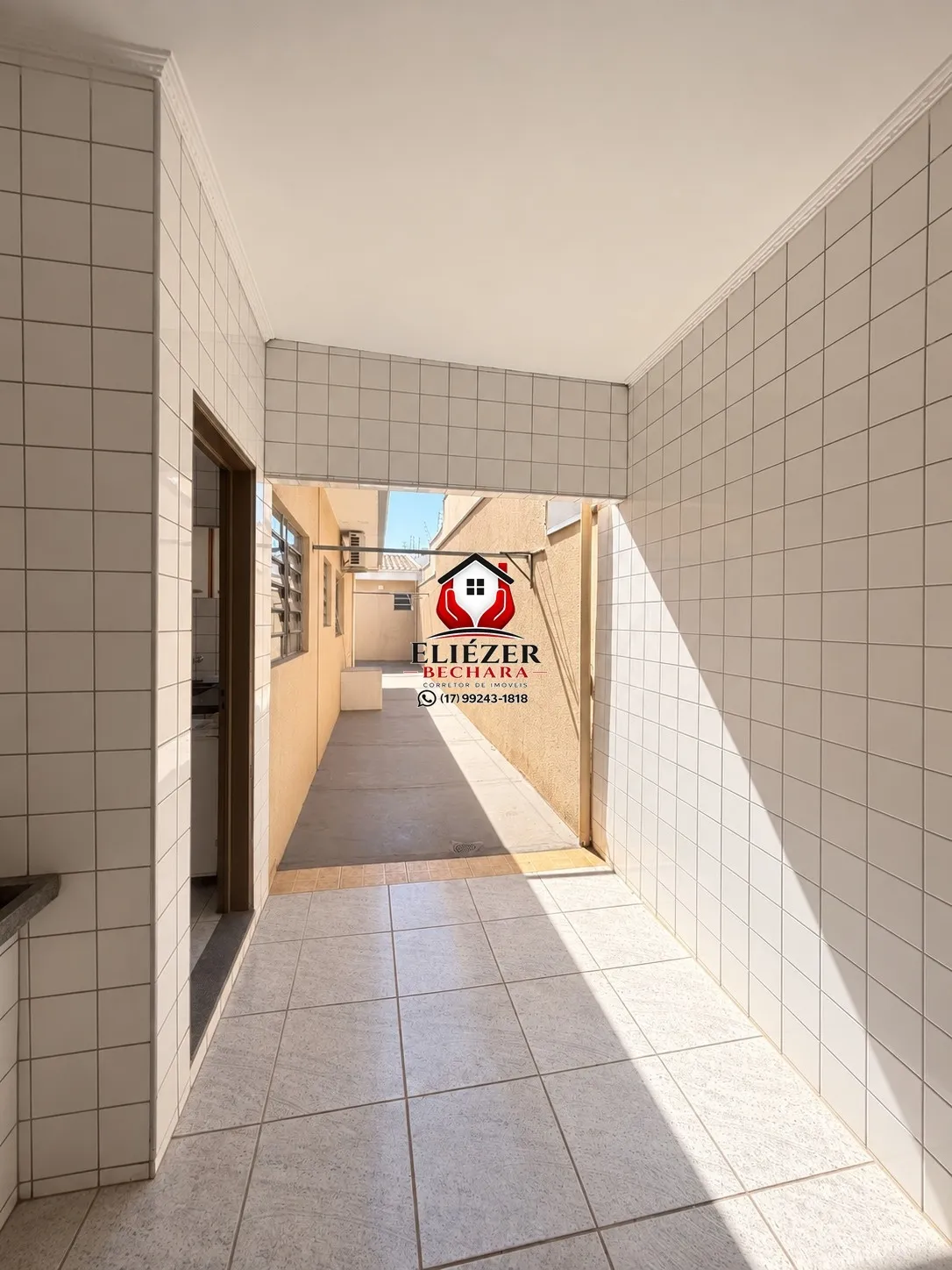 Casa com 3 quartos à venda, 240m² — foto 12 de 15