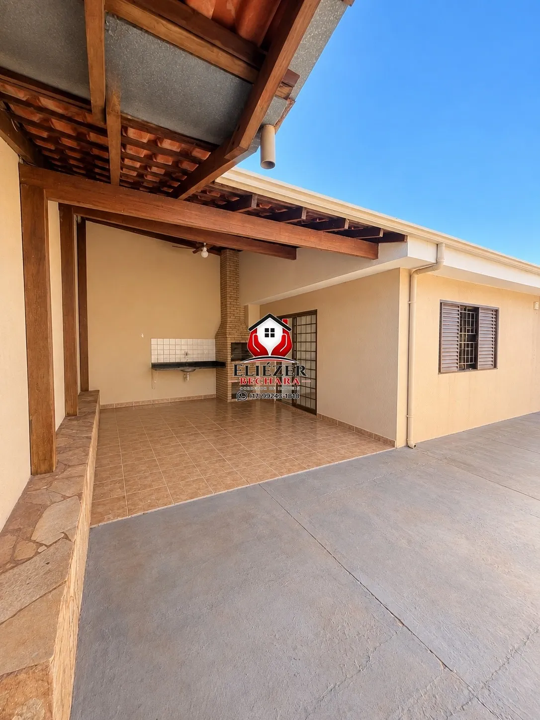 Casa com 3 quartos à venda, 240m² — foto 14 de 15