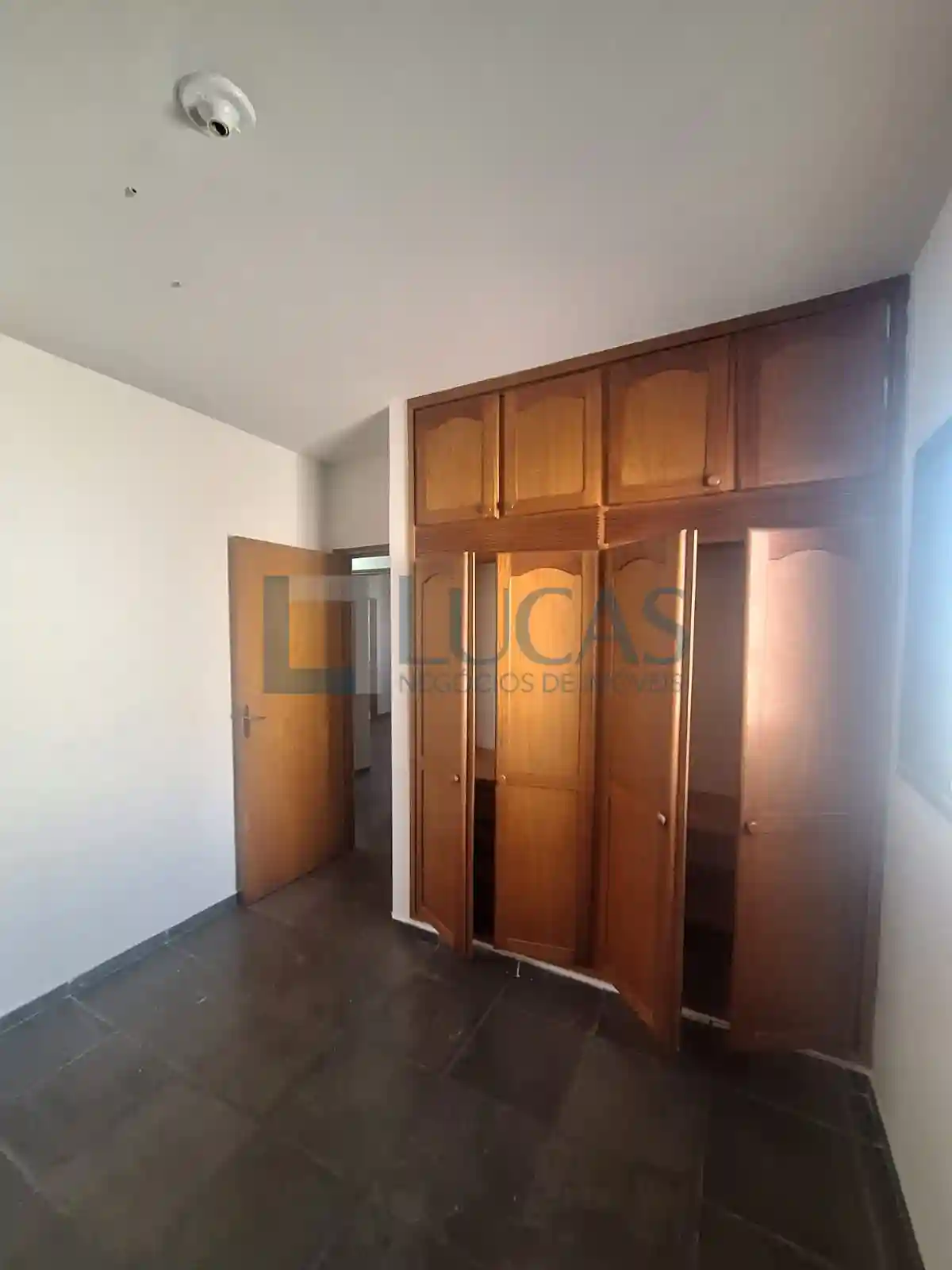 Apartamento com 3 quartos à venda, 110m² — foto 3 de 13