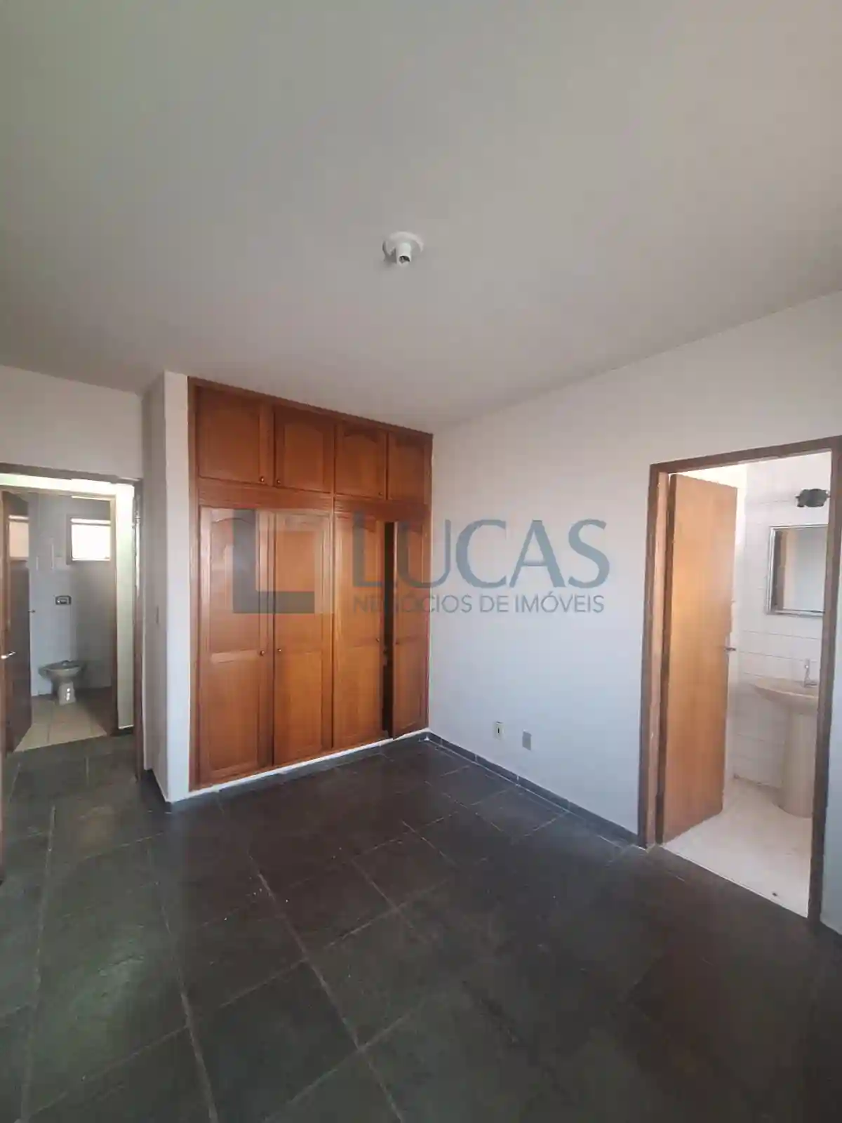 Apartamento com 3 quartos à venda, 110m² — foto 9 de 13