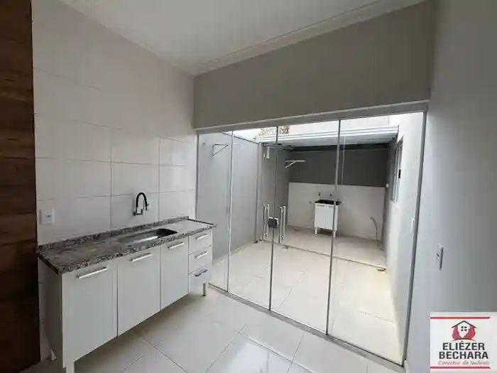 Casa com 2 quartos à venda, 80m² — foto 6 de 9
