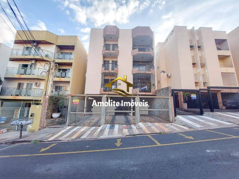 Apartamento com 3 quartos à venda, 100m² — foto 1 de 30