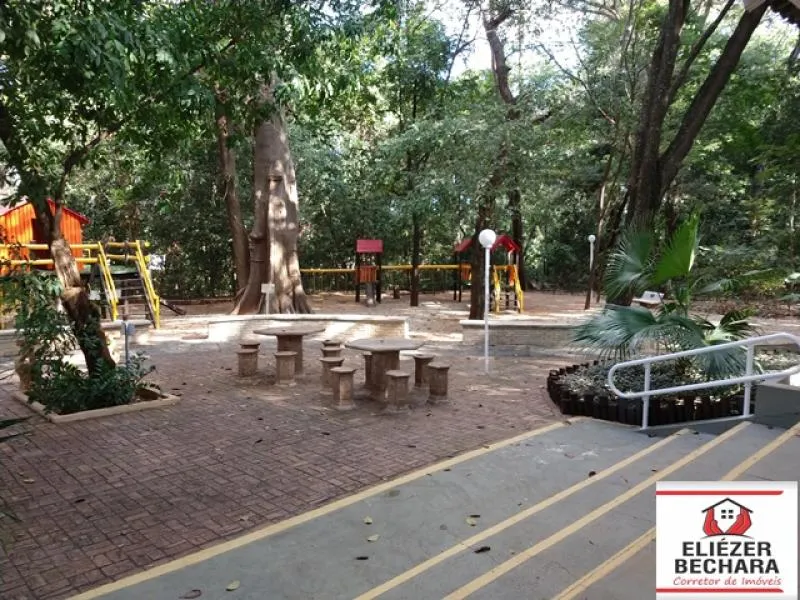Terreno / Lote / Condomínio à venda — foto 10 de 13