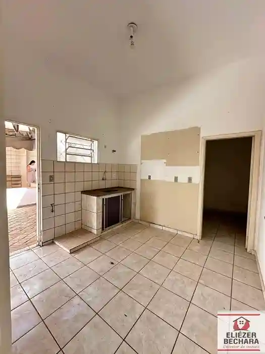 Casa Comercial com 4 quartos à venda, 215m² — foto 17 de 23