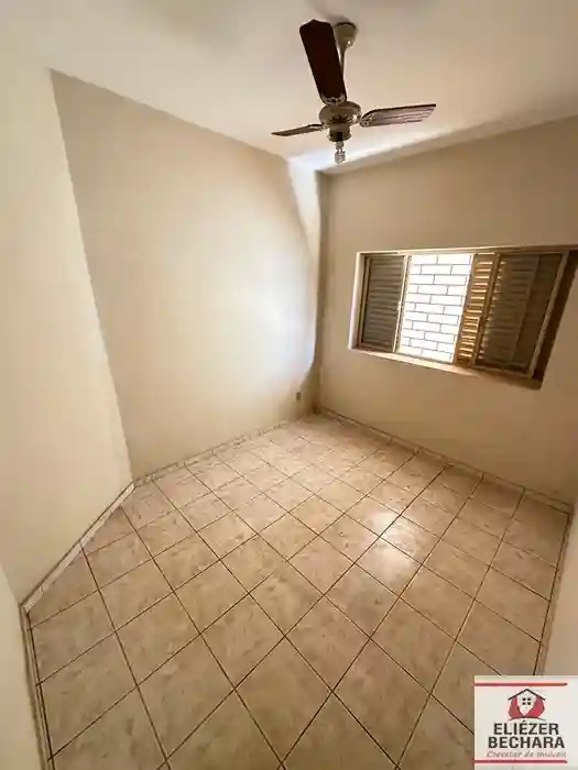 Casa Comercial com 4 quartos à venda, 215m² — foto 9 de 23
