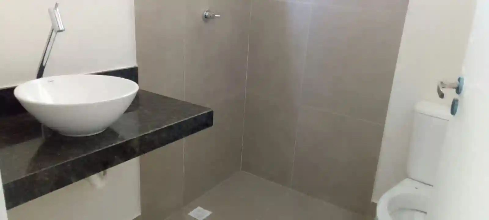 Casa de Condomínio com 3 quartos para aluguel, 200m² — foto 4 de 12