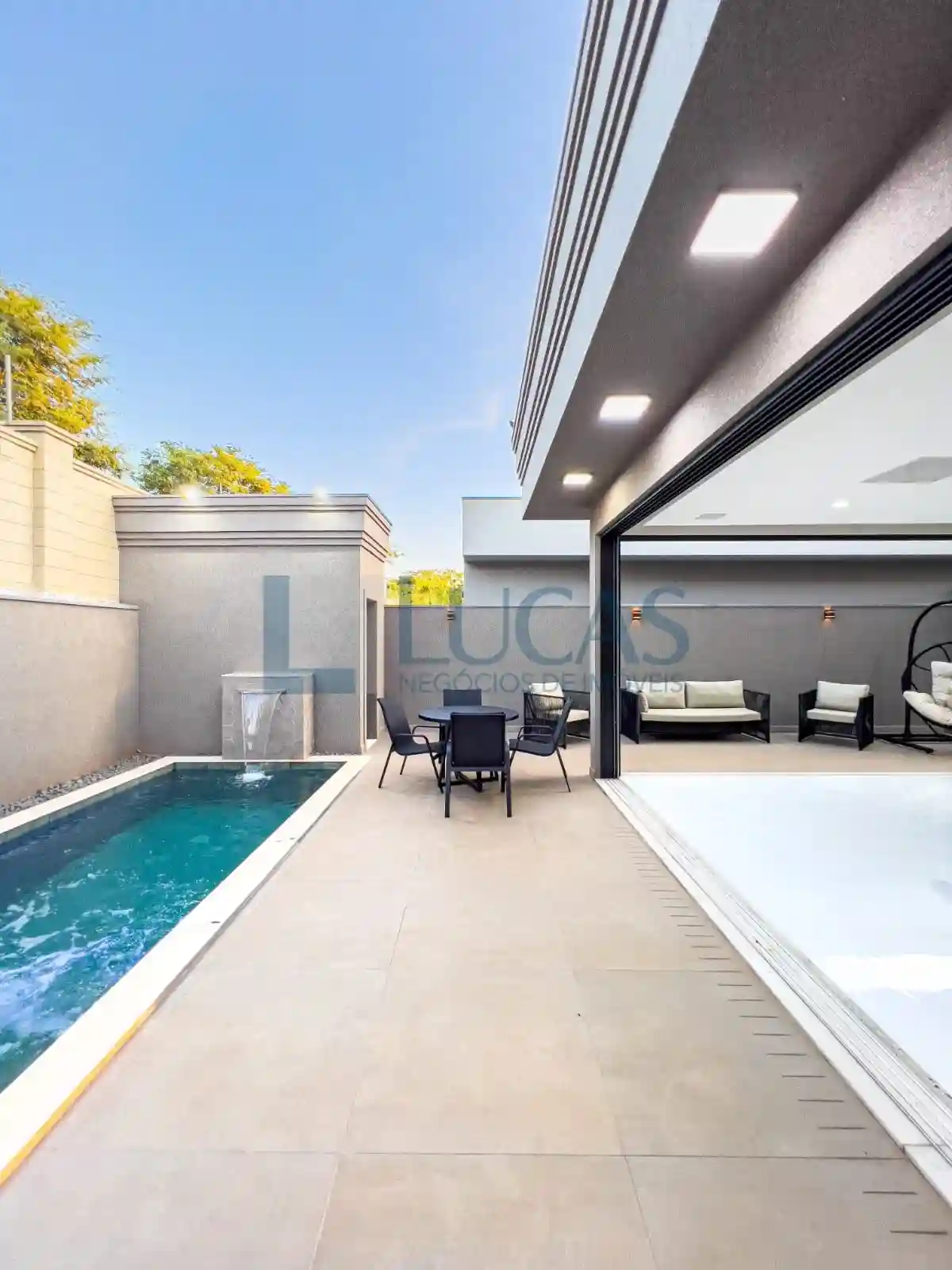 Casa de Condomínio  à venda, 310m² — foto 10 de 35