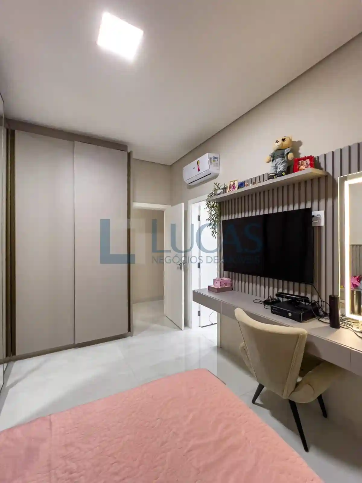 Casa de Condomínio  à venda, 310m² — foto 4 de 35