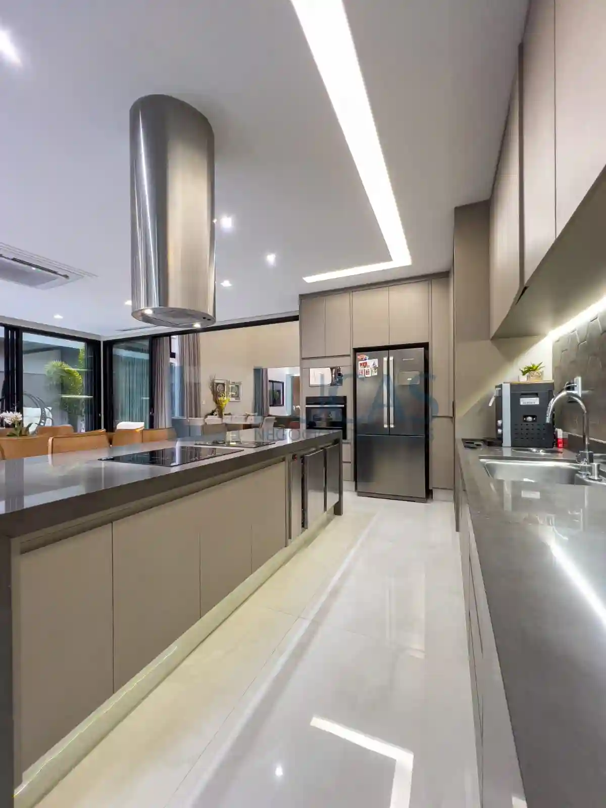Casa de Condomínio  à venda, 310m² — foto 3 de 35