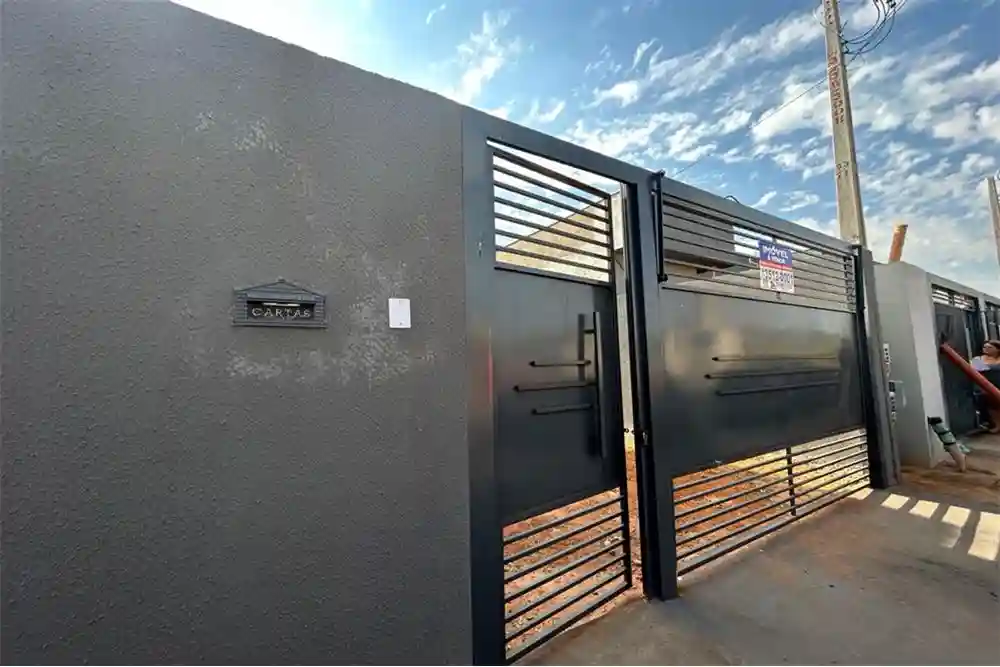 Casa com 2 quartos à venda, 200m² — foto 2 de 10